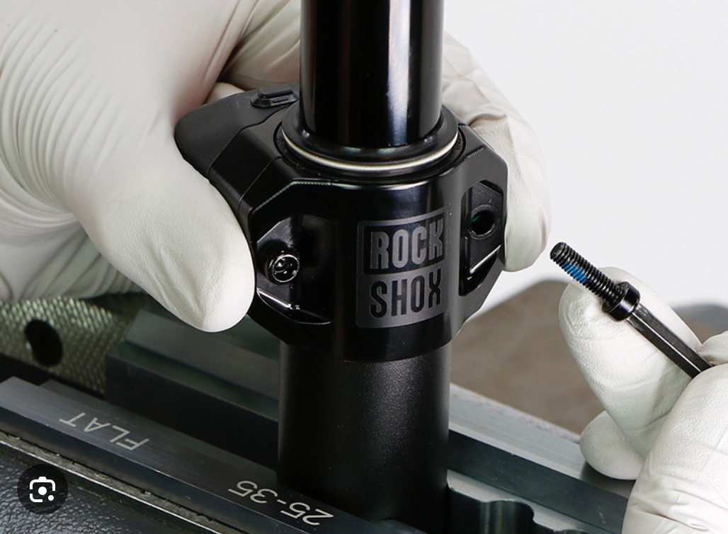 Demontage rockshox reverb